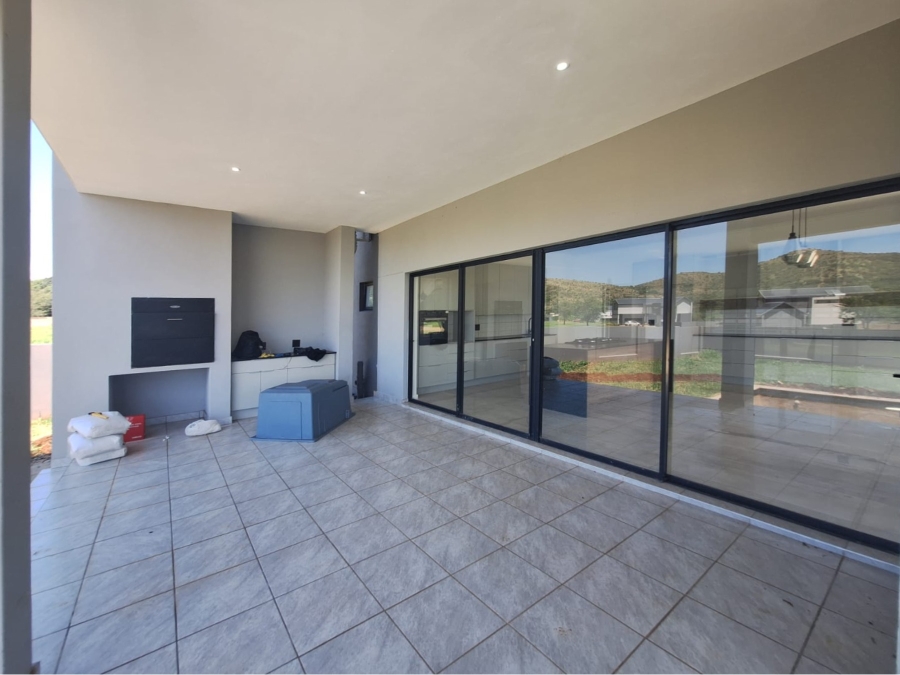 To Let 4 Bedroom Property for Rent in Redstone Private Country Estate North West